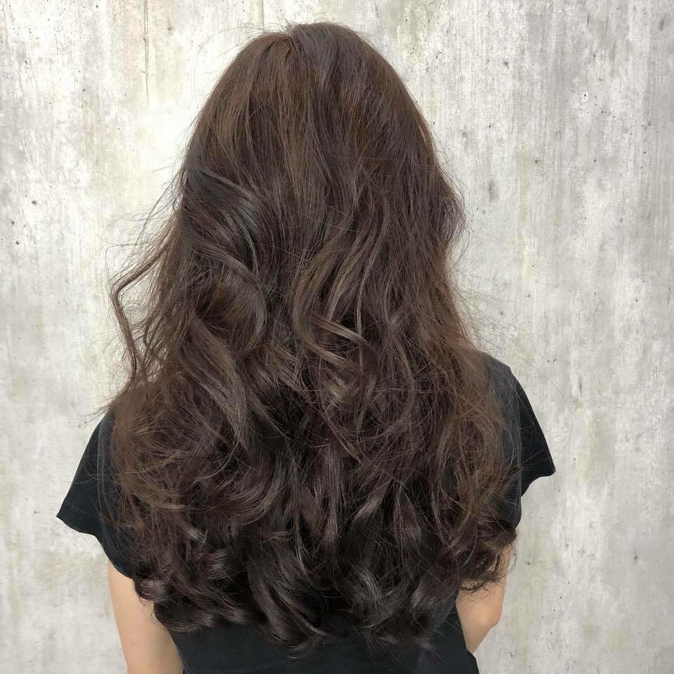 Tóc thưa mỏng trở nên bồng bềnh sau khi sử dụng bộ tăng phồng của Hair Company